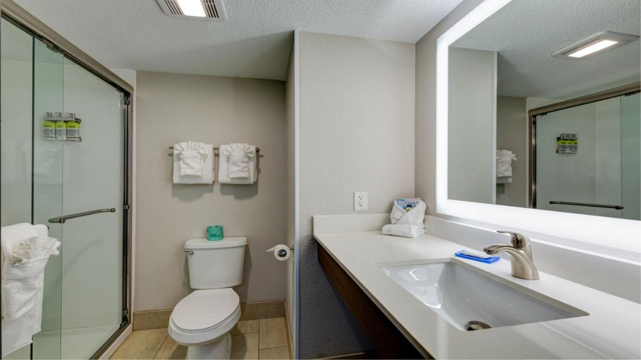 Holiday Inn Express & Suites Ashtabula-Geneva By Ihg Austinburg Eksteriør bilde