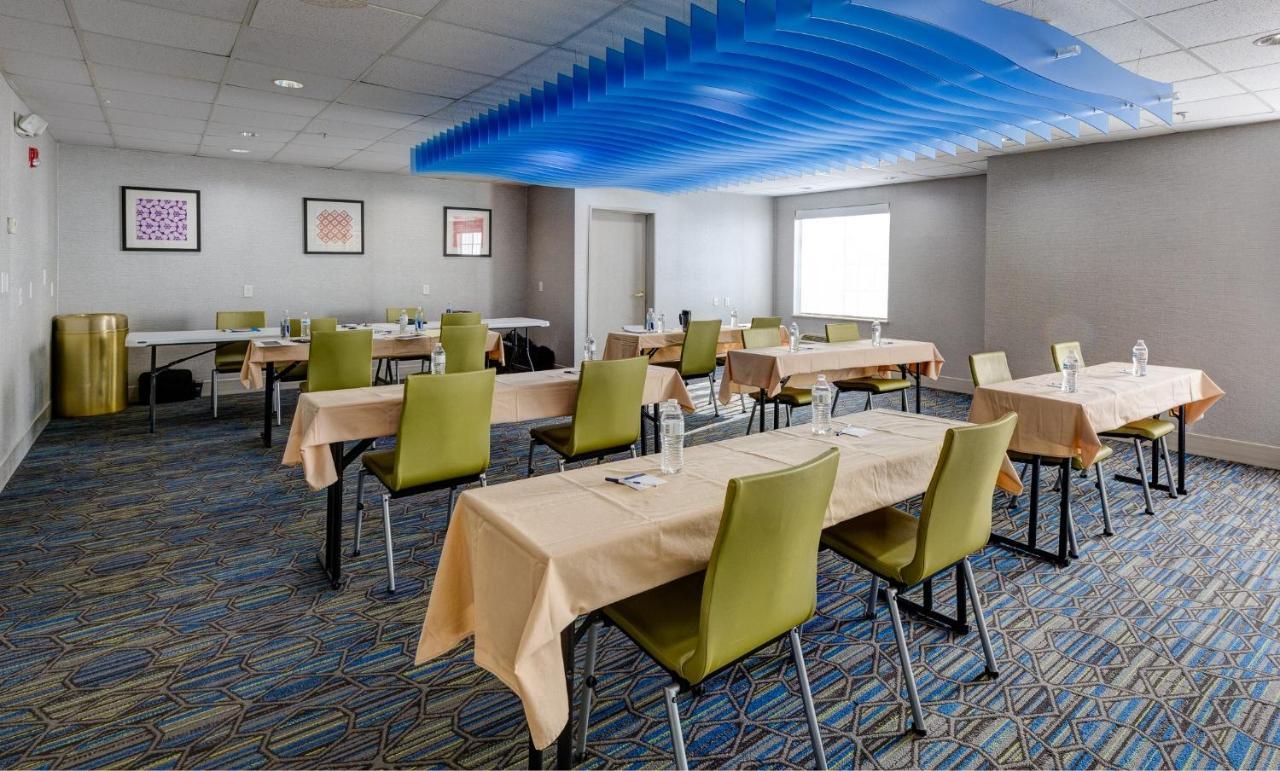 Holiday Inn Express & Suites Ashtabula-Geneva By Ihg Austinburg Eksteriør bilde
