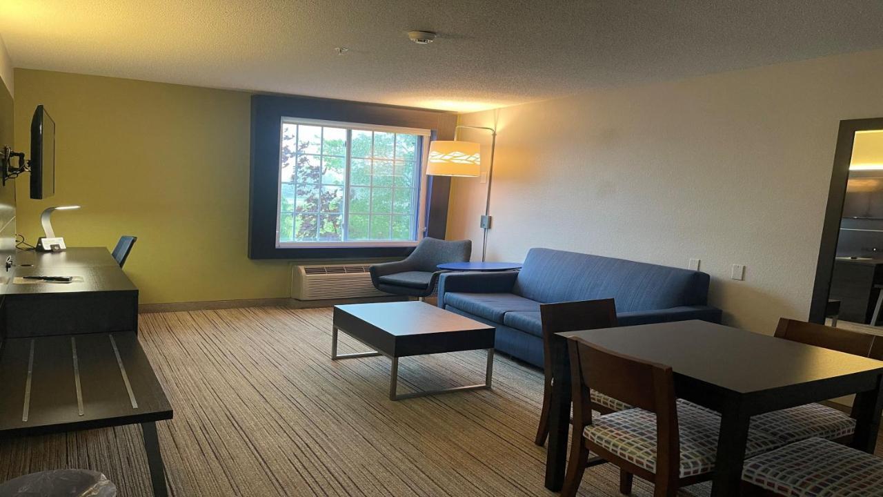 Holiday Inn Express & Suites Ashtabula-Geneva By Ihg Austinburg Eksteriør bilde