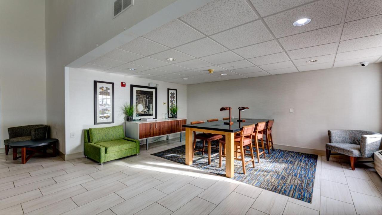 Holiday Inn Express & Suites Ashtabula-Geneva By Ihg Austinburg Eksteriør bilde